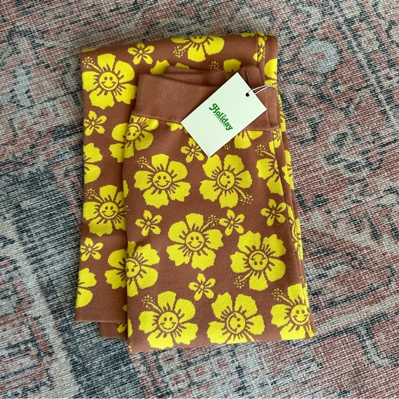 Holiday The Label HAPPY HIBISCUS KNIT PANTS in Tan - Picture 2 of 2